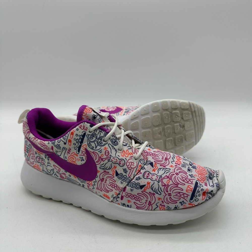 Nike 749986-168 Roshe Run‎ Womens Size 8 Purple Doodle Print Running Sneakers - Picture 5 of 10